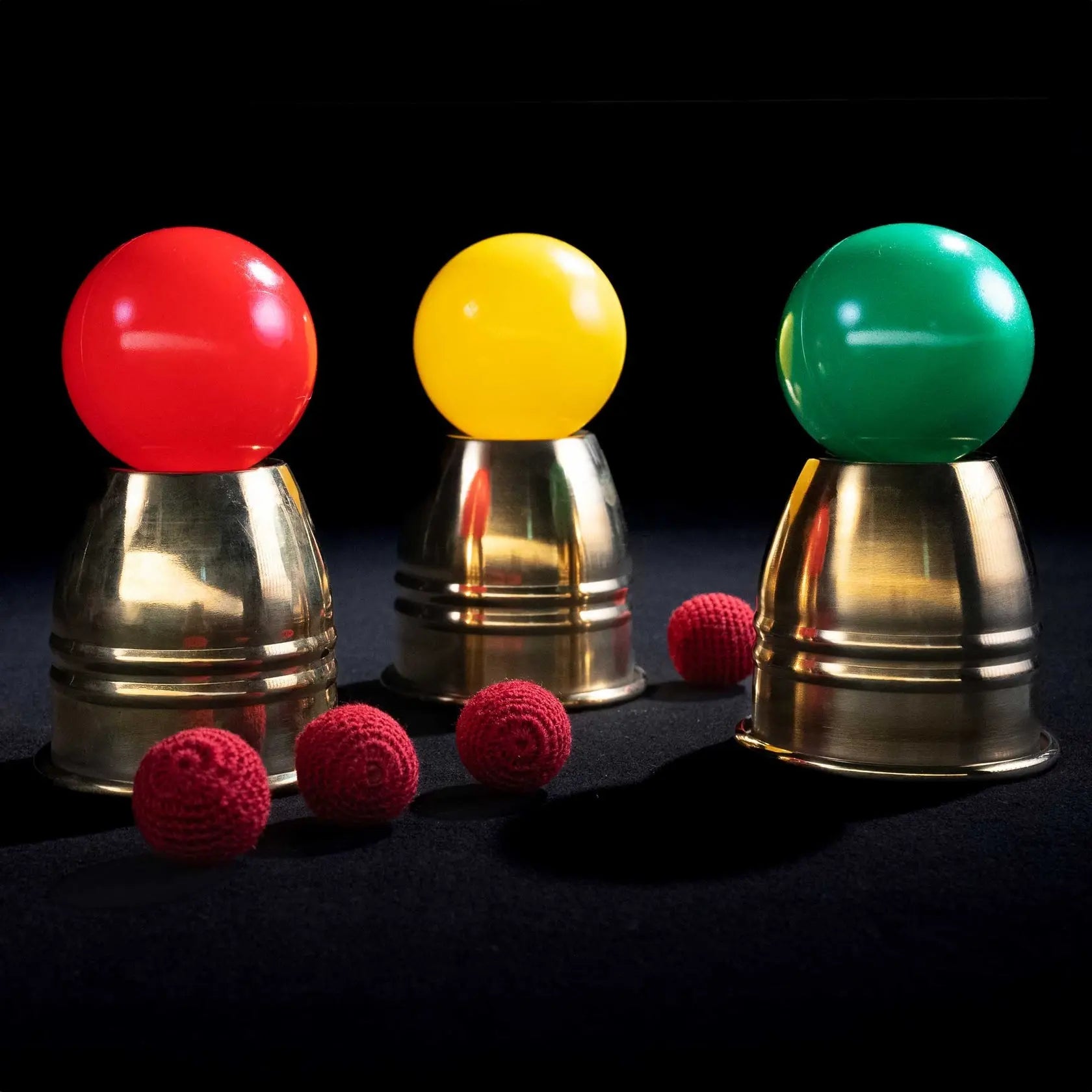 Giant Cups & Balls Collector's Edition-Magic Makers Inc Magic Makers Inc.